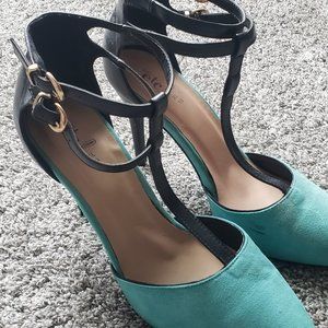 Women's shoes